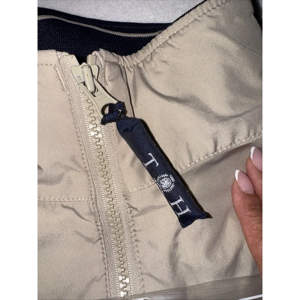 Vintage/ Preppy/classic/Tommy Hilfiger windbreaker/tan/size Large